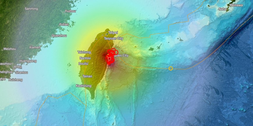 Farbige Darstellung der Erdbebenintensität auf einer Karte der Region Taiwan.